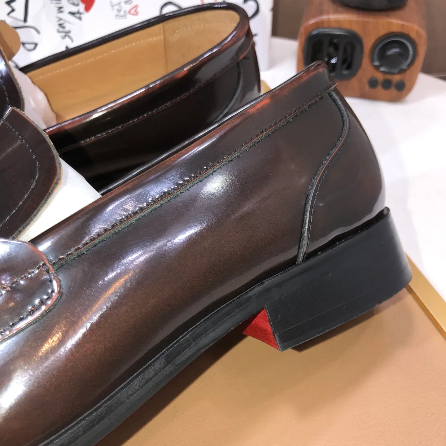 Ex-factory price 500💰DG top quality🔍🔍men's new leather shoes🚹Sold simultaneously at counters⚠Shoe uppers are imported cowhide from Italy, fully imported cowhide lining, imported accessories💪💪, completely 1⃣️ to 1⃣️replica🇮🇹 💪💪, ⚠Sole: The original sole is specially provided by the original factory, the exclusive movable molded sole is super comfortable, ⚠The original factory follows the order, 🔍🔍high quality, you can enter and exit the counter at will, welcome to compare ⚠Number of sizes: 38-44 (45 customized)